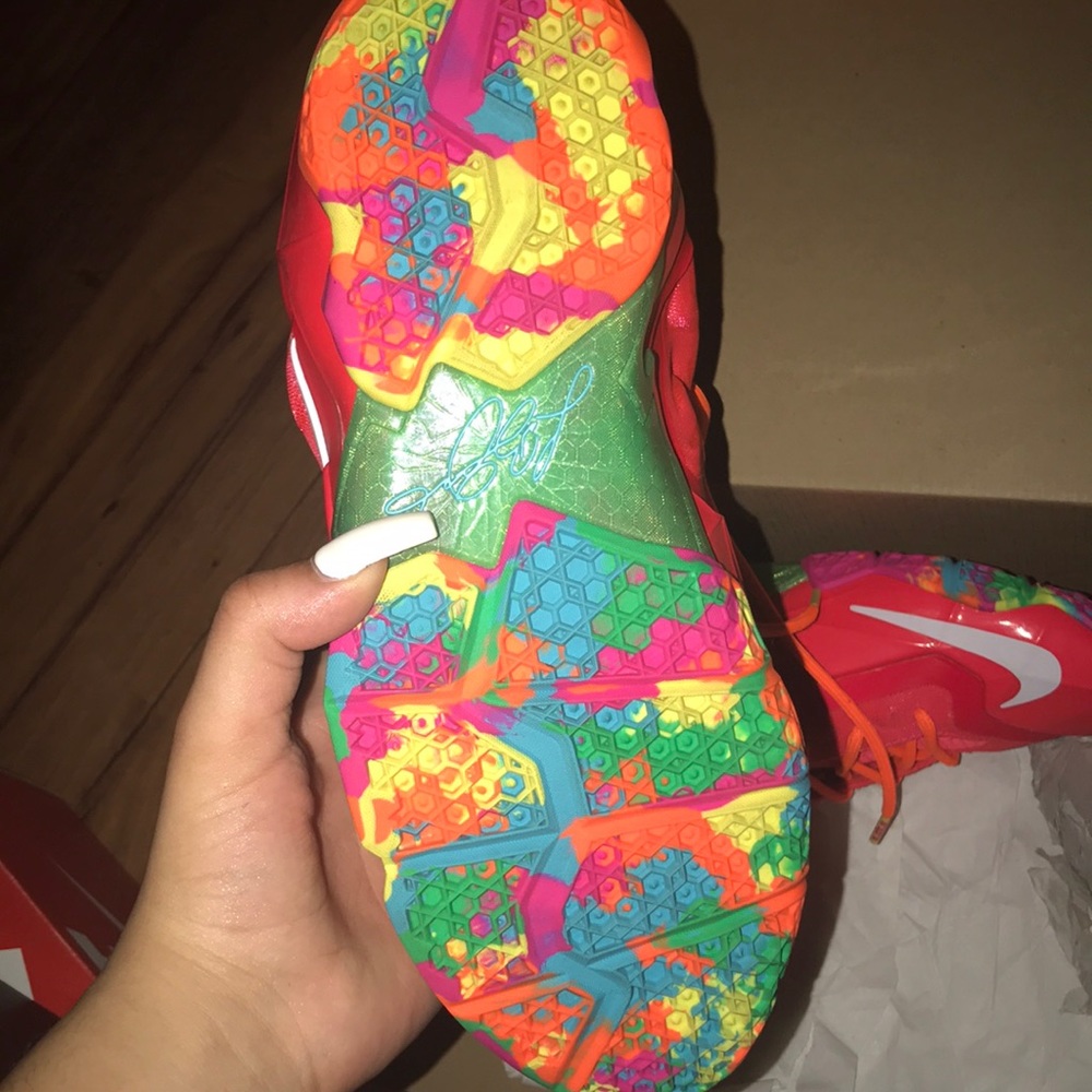 Lebron - Picture 2 of 2